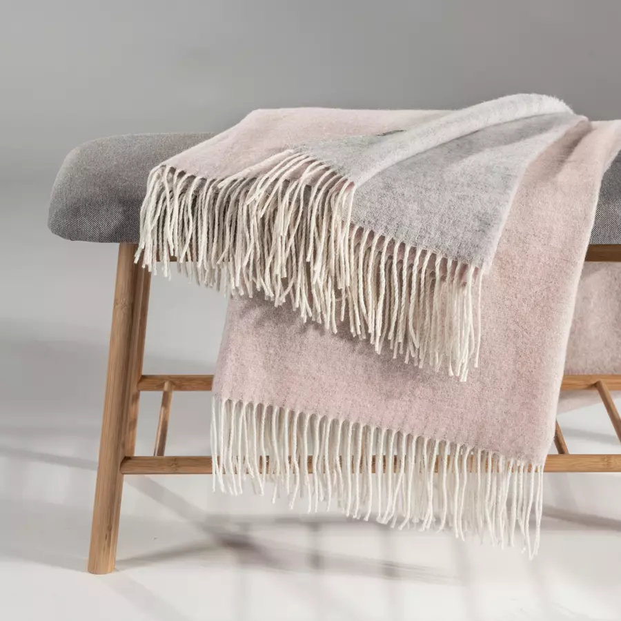 koc-welniany-z-kaszmirem-srebrzysty-roz