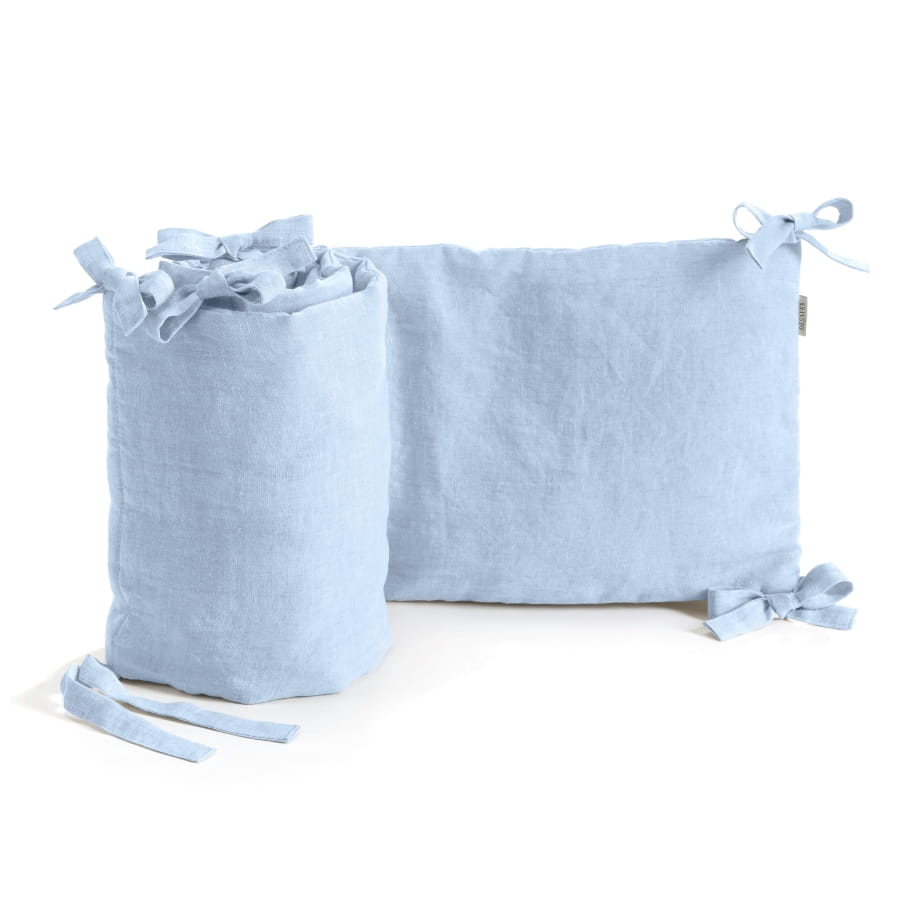 lniany-ochraniacz-do-lozeczka-blekitny